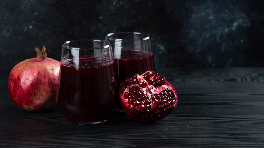 انار و آب انار ممکن است سلامت دستگاه گوارش حمایت می کند